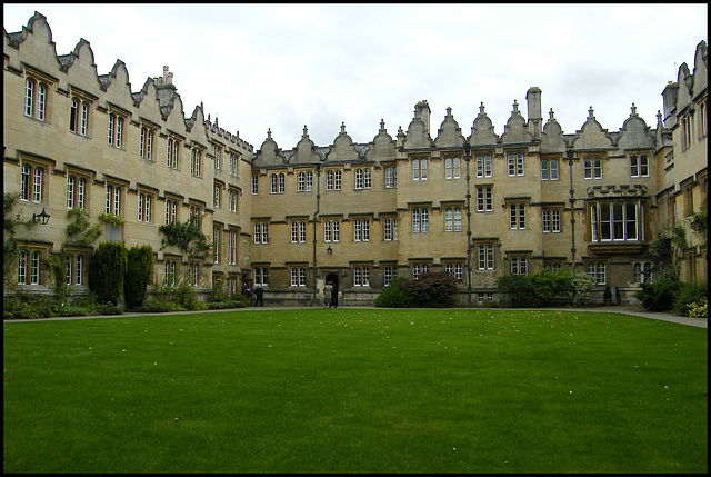 Oriel Back Quad