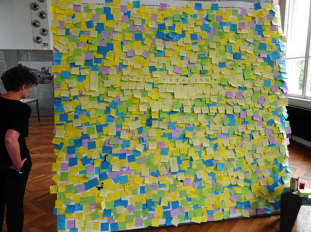 Post-it Wall