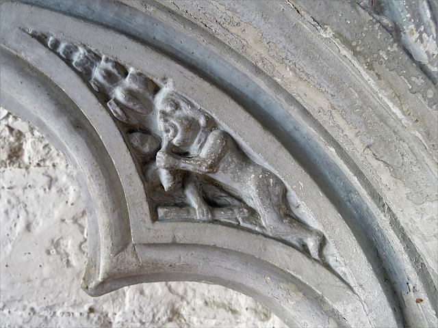 sible hedingham church, essex (23)probable huntsman blowing horn on cenotaph of condottiere sir john hawkwood +1394