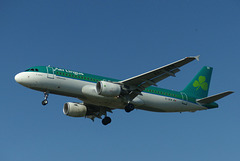 EI-DEN approaching Heathrow - 8 April 2017