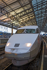 090201 TGV Lausanne neige A
