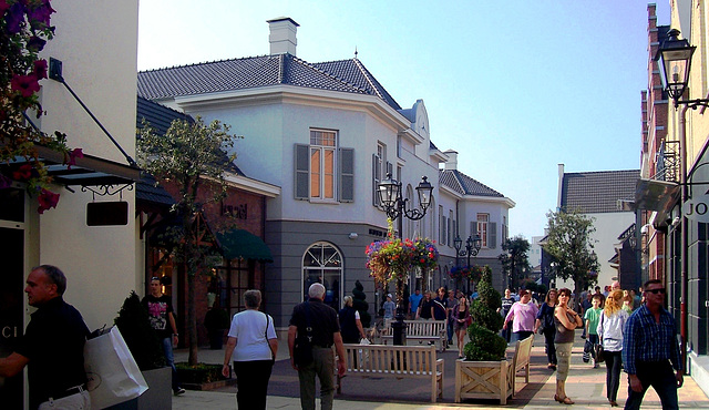 NL - Roermond - Outlet Center