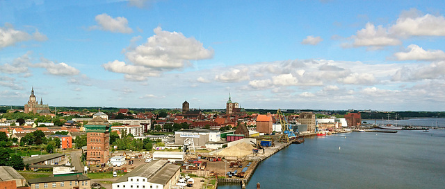 Stralsund mit Hafen