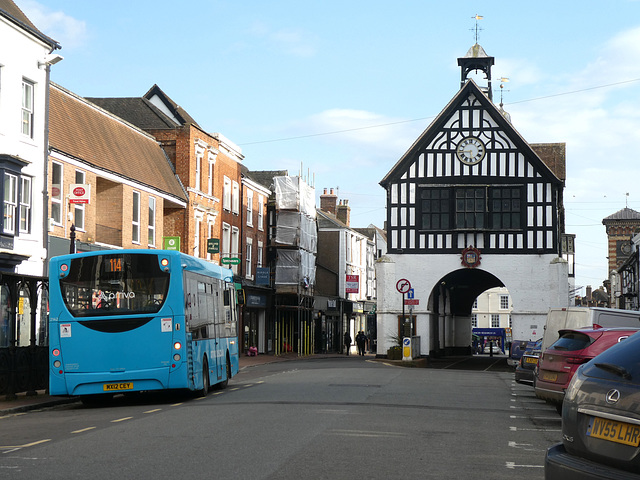 Arriva Midlands North 2142 (MX12 CEY) in Bridgnorth - 18 Apr 2023 (P1150198)