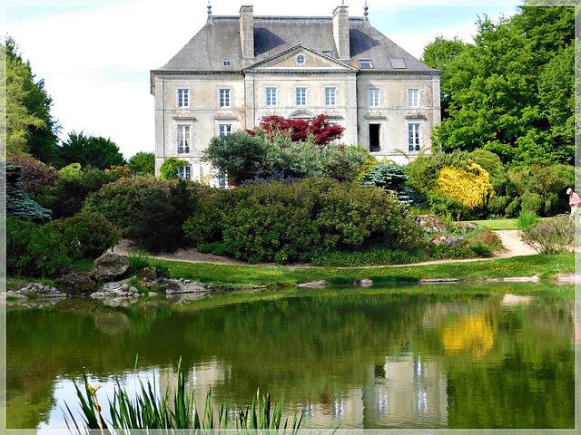 Au parc Botanique de Haute Bretagne (35): Le château de la Foltière (35)