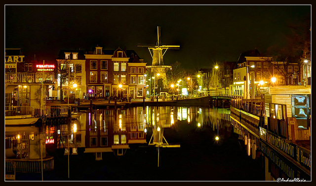 Reflections at night - Leiden