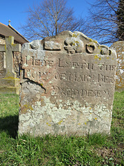 sible hedingham church, essex c18 gravestone of mary benson with skull and ouroboros detail,(31)