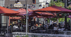 Village Stroll, Whistler (© Buelipix)