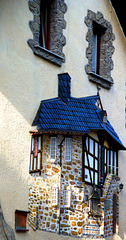 Darstellung des Backhauses auf der Fassade der Bachemer Dorfschänke