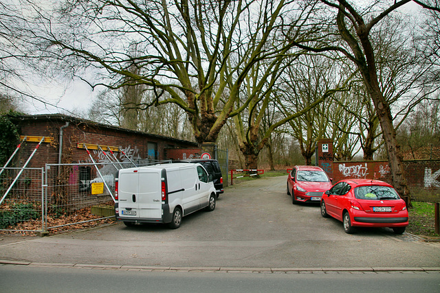 Ehem. Werkszufahrt zur Zeche Friedrich Thyssen 4/8 (Duisburg-Beeck) / 8.02.2020