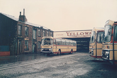Yelloway XNE 188S leaving the Rochdale coach station – 9 Mar 1986 (35-9)
