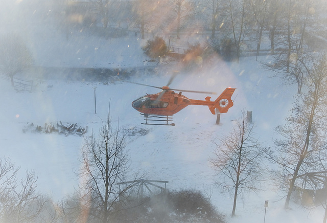 Landung mit Schneegestöber Landung mit Schneegestöber