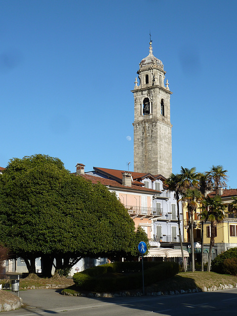 Kirchturm der Chiesa Parrocchiale di S. Leonardo Pallanza in Verbania