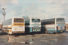 Coaches at Gonerby Moor Services (Grantham North) – 22 Mar 1992 (158-22)