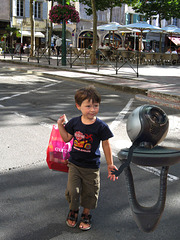 The Alien making a new friend in  Carcassonne