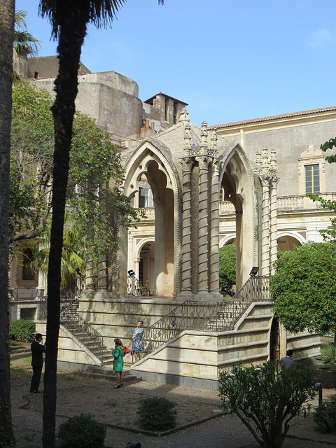 Couvent des Bénédictins, 1.