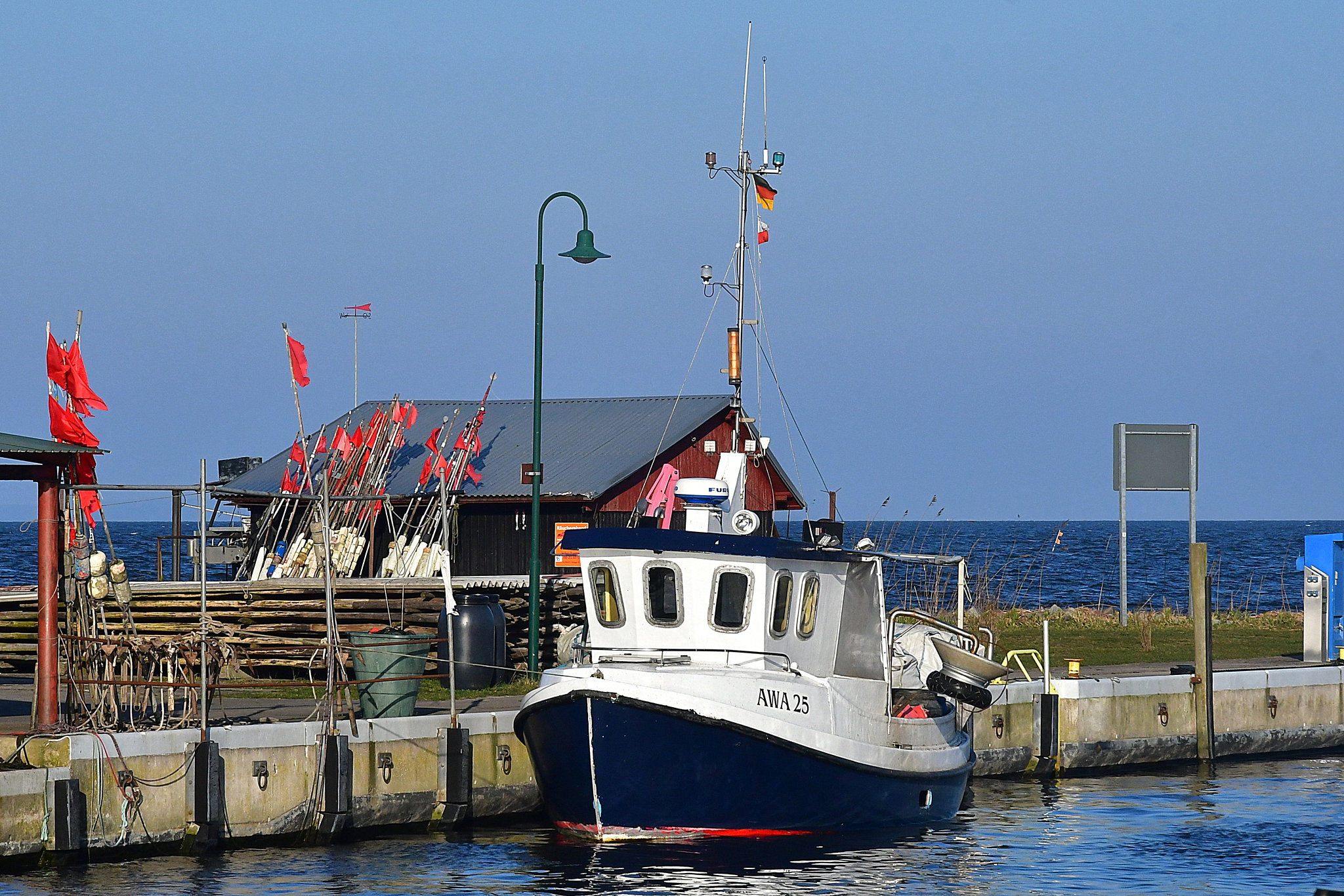 Im Hafen von Altwarp