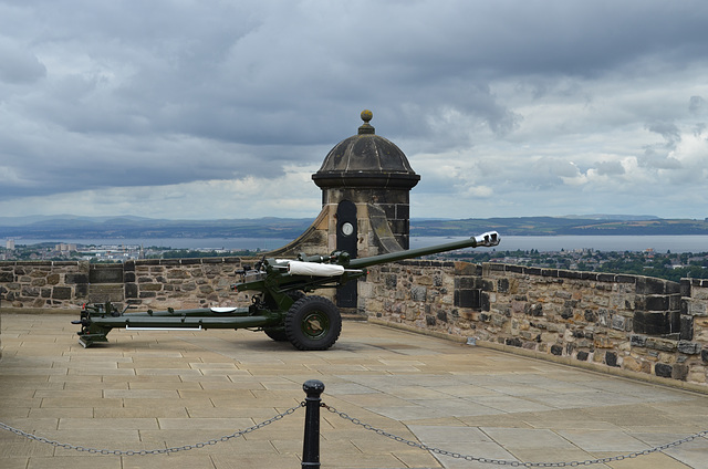 Edinburgh Castle, One o'clock Gun