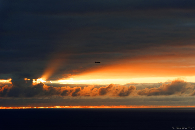 Wolken über der Bucht von Santa Cruz (© Buelipix)