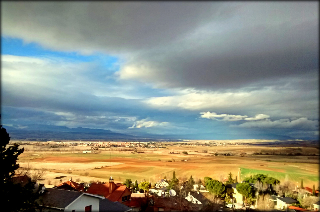 View from Algete to La Sierra de La Cabrera.