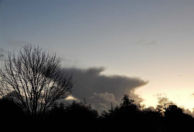 ciel d'hier soir au coucher du soleil