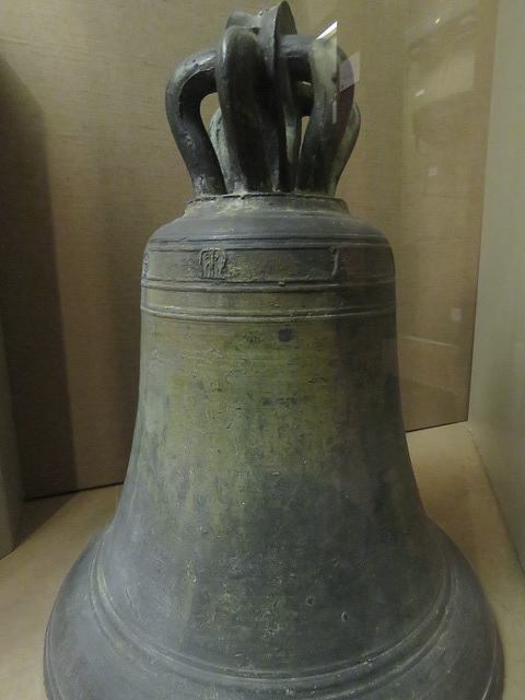 salisbury museum c13 bell from pertwood church, wilts