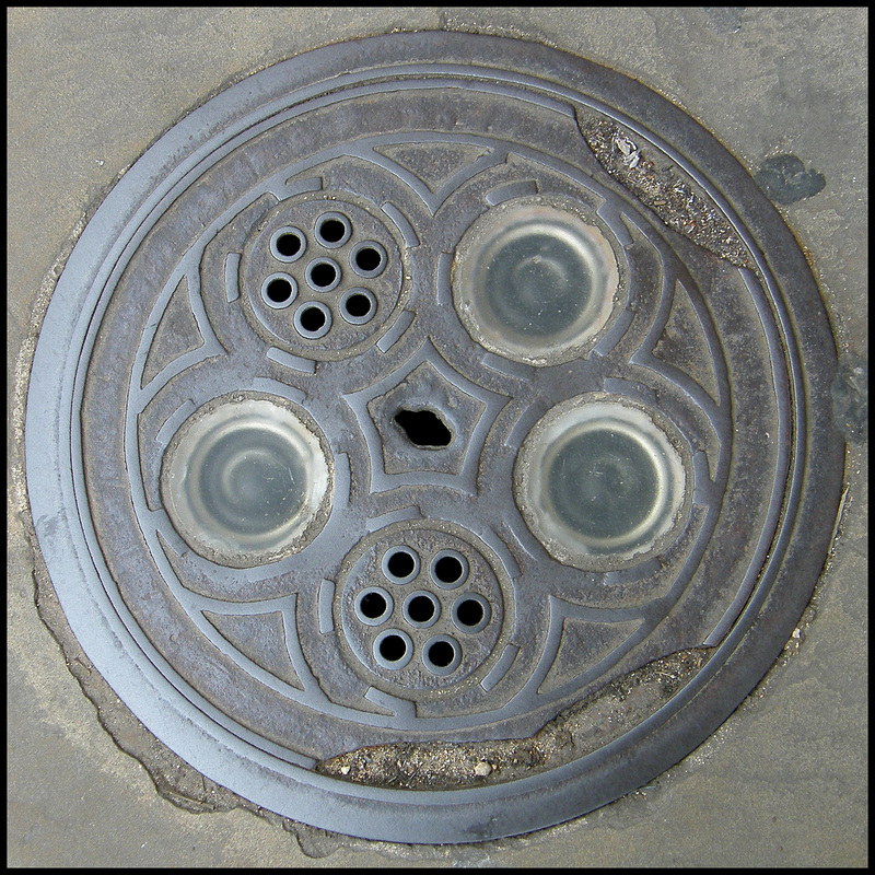 Broad Street coalhole cover