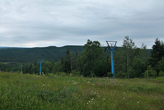 Remonte-pente inactif / Inactive chair lift