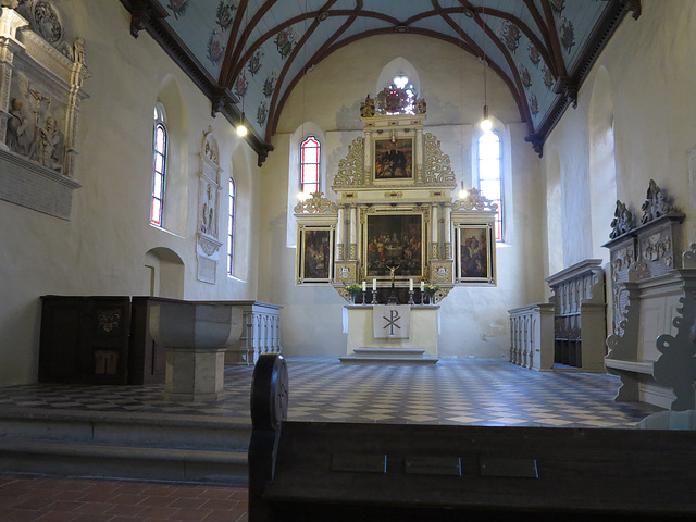 Chorraum und Altar