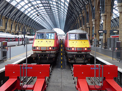 LNER DVT Duo at Kings Cross (1) - 28 July 2019