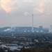 Blick vom Tippelsberg zum Kraftwerk Herne mit Halde Hoheward (Bochum-Riemke) / 11.11.2023