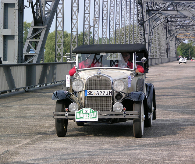 Ford Model A und BMW 328