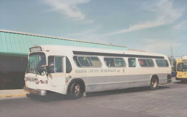 Beaverbank Transit (Halifax, NS) GMC T6H bus - 14 Sep 1992 (179-24)