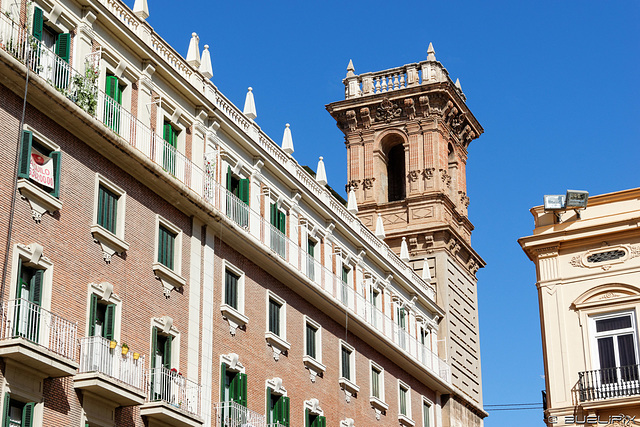 Valencia - Altstadtfassaden (© Buelipix)