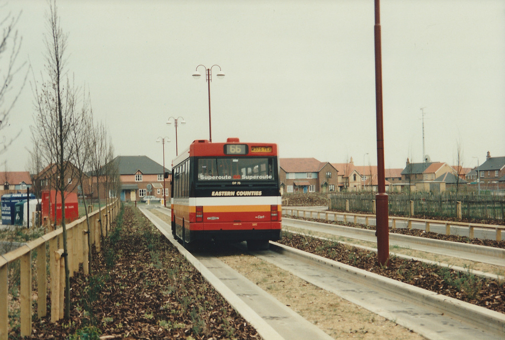 Eastern Counties M375 YEX in Kesgrave - 11 Apr 1995