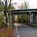 Brücken der ehem. Zechenbahn Constantin über der Tenthoffstraße (Bochum-Grumme) / 11.11.2023