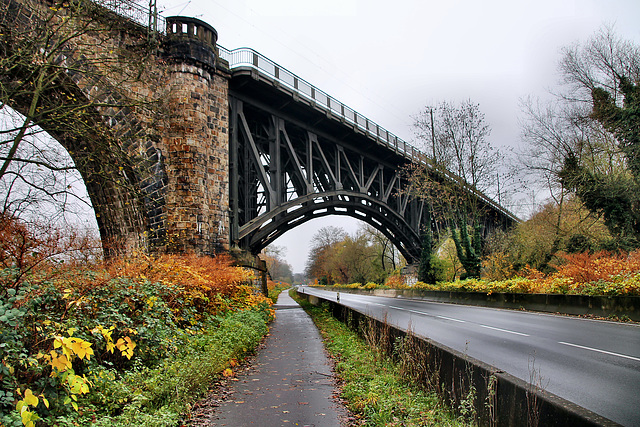 B226 Ruhrdeich, Stahlbögen des Ruhr-Viadukts (Witten) / 26.11.2023