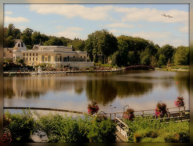 HFF ..........Belle journée mes ami(e)s !❤️Bagnoles de l'Orne .Casino