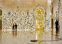 AbuDhabi : la sala di ingresso alla grande moskea