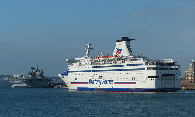Bretagne arriving at Portsmouth (4) - 22 April 2018