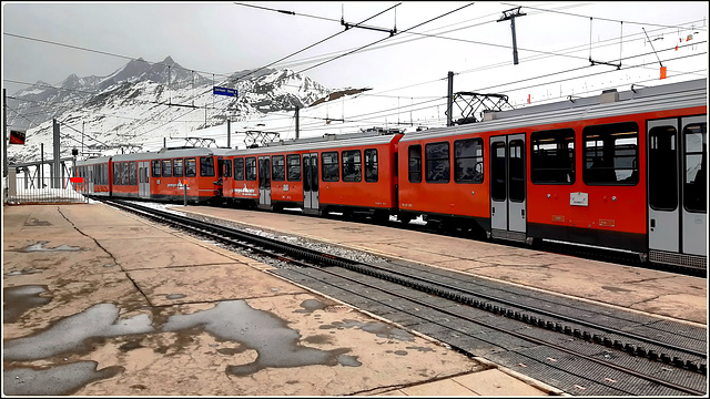 Zermatt : ecco il treno panoramico speciale nelle alpi svizzere