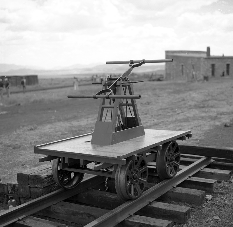 3' gauge handcar