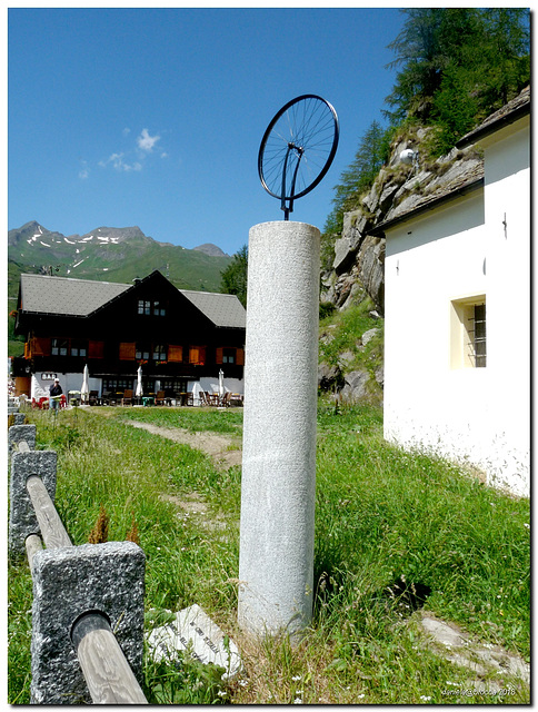 Stele della tappa Canelli-Cascata del Toce dell'86° Giro d'Italia 2003