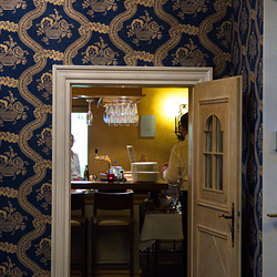 Blick von der Diele zum Tresen Blick von der Diele zum Tresen