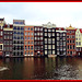 Maisons de canal, près de la Gare Centrale d'Amsterdam !
