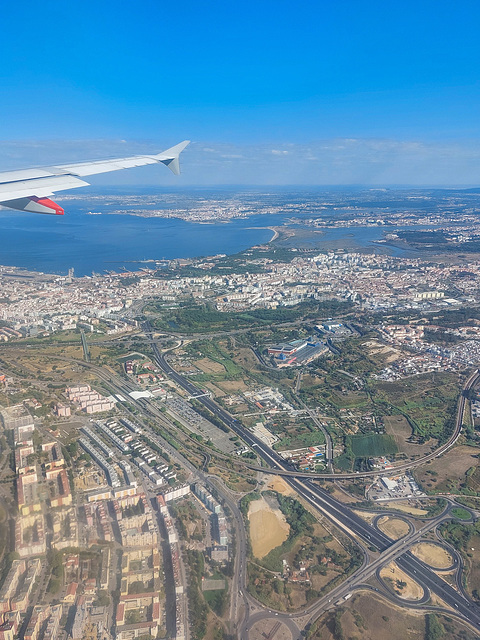 in Anflug auf Lissabon - über Monte de Caparica (© Buelipix)