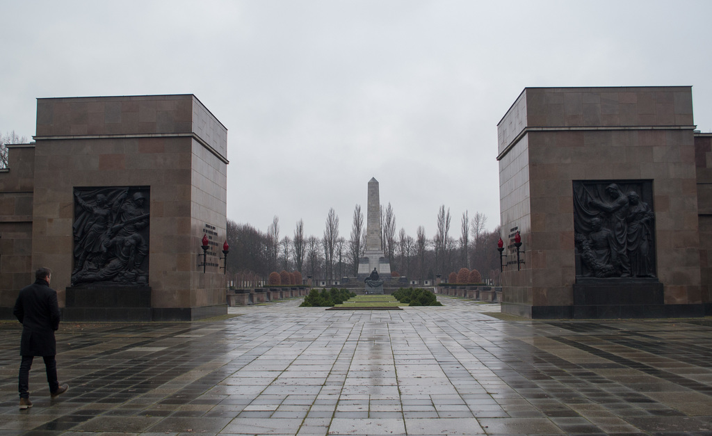 Berlin Schönholzer Soviet memorial (#0399)