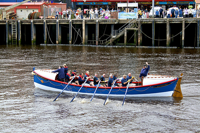 WR - passing the fish-quay