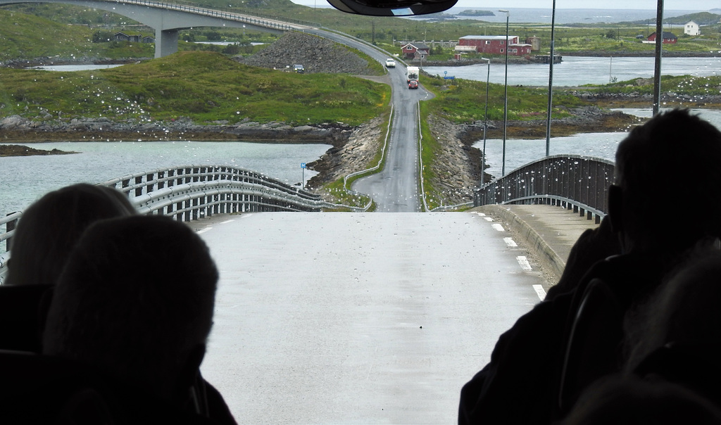 Über die nächste Brücke fahren wir gleich.