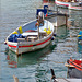 Porto di Camogli : una barca da pesca con tutte le attrezzature necessarie a bordo